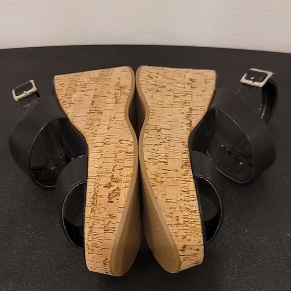 BRAND NEW WILD DIVA LOUNGS DOUBLE STRAP WEDGE SANDAL - Picture 9 of 16